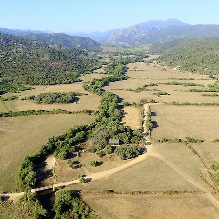 فندق Domaine De Murtoli 5*